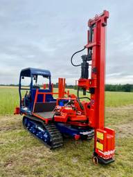 SoloTrak M Series – Heavy-Duty Track Mounted Post Driver - SoloTrak M Series – Heavy-Duty Track Mounted Post Driver